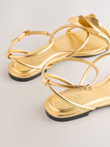auksinė Next Basutės su dirželiais 'Forever Comfort®'