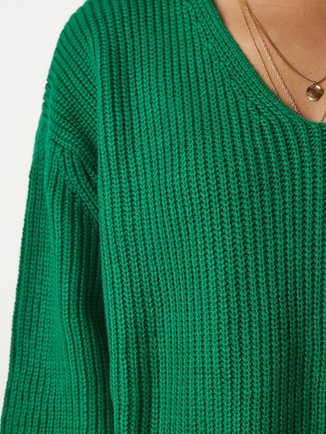 Happiness İstanbul Sweater in Green