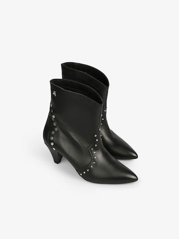 Scalpers Bootie in Black