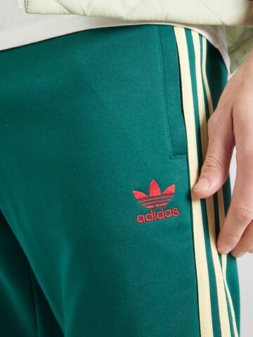 ADIDAS ORIGINALS Конический (Tapered) Штаны 'Adicolor Classics Sst' в Зеленый