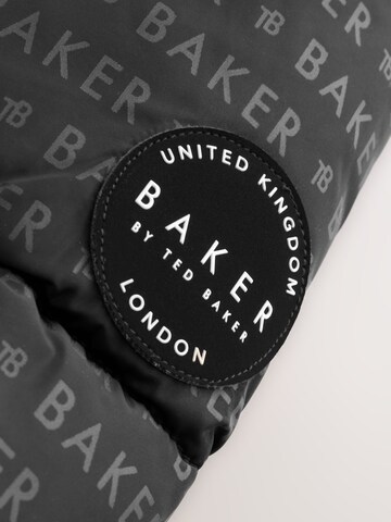 Baker by Ted Baker Χειμερινό μπουφάν σε μαύρο