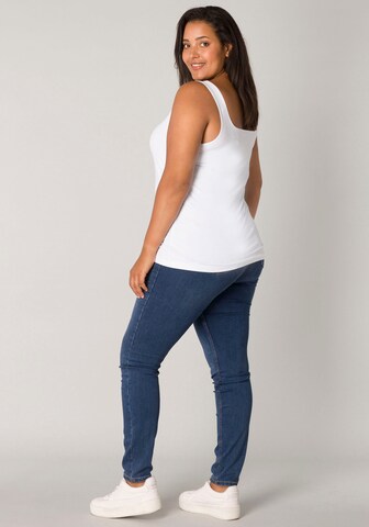 BASE LEVEL CURVY Top in White