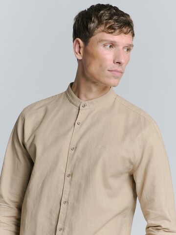 Coupe regular Chemise No Excess en beige