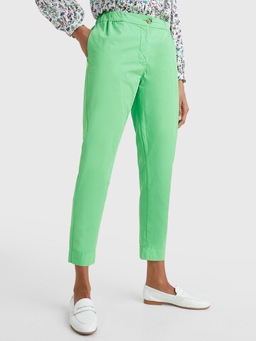 TOMMY HILFIGER Regular Chino Pants in Green: front