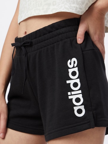 ADIDAS SPORTSWEAR - regular Pantalón deportivo en negro