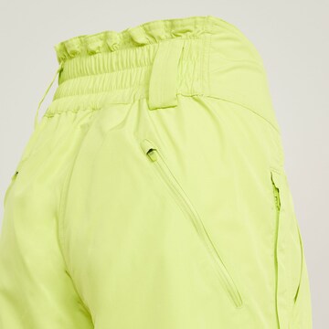 Loosefit Pantaloni sportivi di ADIDAS BY STELLA MCCARTNEY in verde