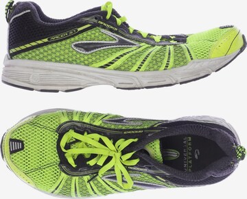 BROOKS Sneakers & Trainers in 41 in Green: front