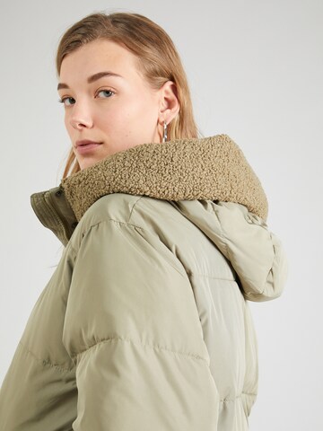 Veste d’hiver 'Peyla' mazine en vert