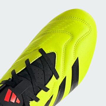 ADIDAS PERFORMANCE - Chuteira 'Predator Club' em amarelo