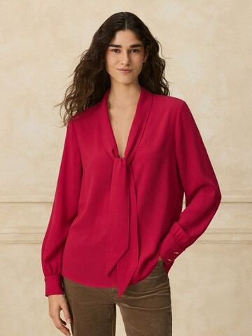 Next Bluse i rød: forside