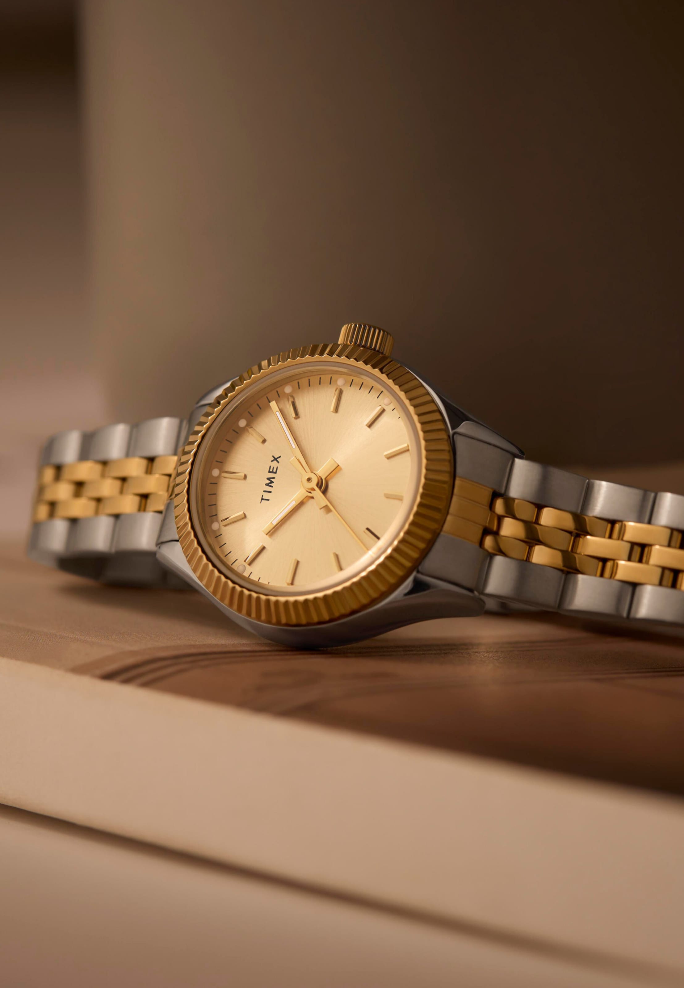 TIMEX Analogt ur ' Mini Legacy ' i guld