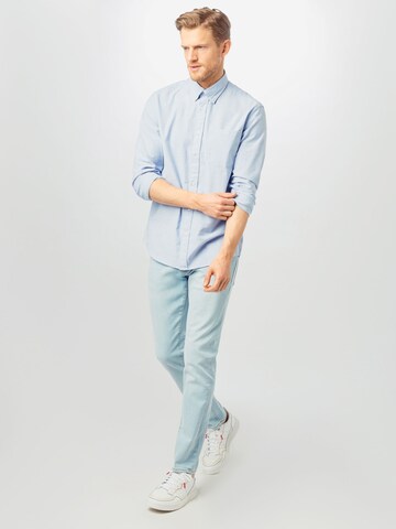 Coupe regular Chemise 'Rick' SELECTED HOMME en bleu