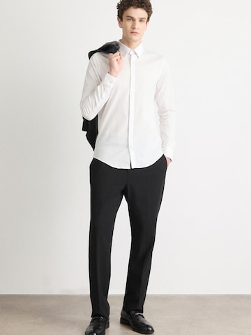 Calvin Klein Slim Fit Paita värissä valkoinen