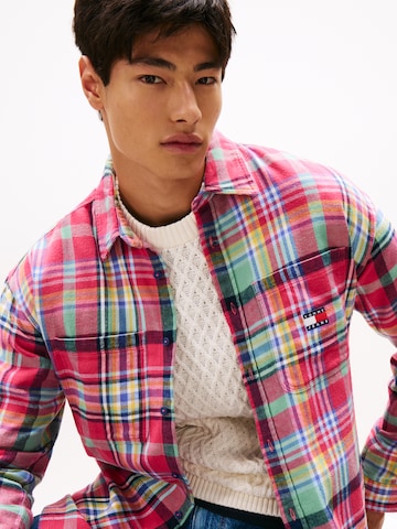 Regular fit Camicia di Tommy Jeans in rosa