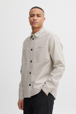 !Solid - Ajuste regular Camisa en beige: frente