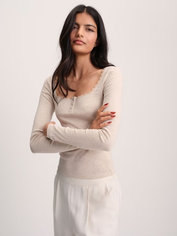 Maglietta di The Set in beige