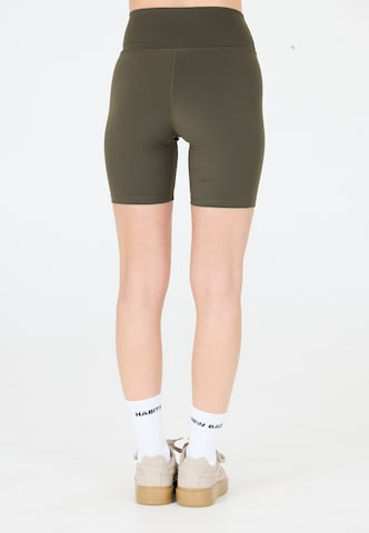 Les'Arcs Slim fit Sports trousers 'Aderler' in Green