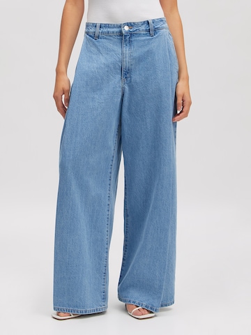 EDITED Štandardný strih Džínsy 'Alani' - Modrá: predná strana