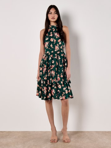 Apricot Jurk in Groen: voorkant