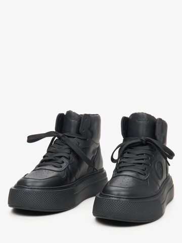 Estro Platform trainers '09-3198' in Black