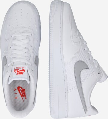 balta Nike Sportswear Sportbačiai be auliuko 'AIR FORCE 1 07'