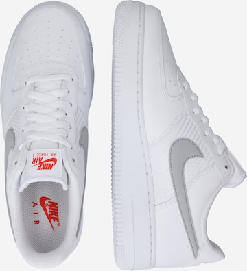 Nike Sportswear Trampki niskie 'AIR FORCE 1 07' w kolorze biały