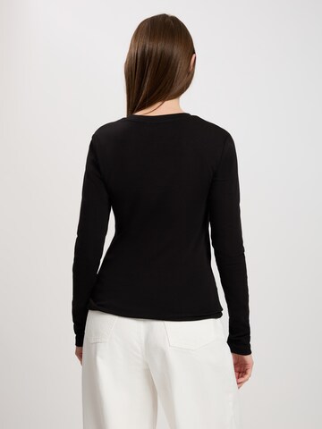 CROSS JEANS Shirt in Schwarz
