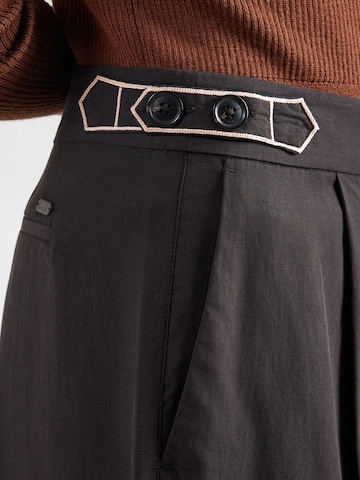 SCOTCH & SODA Bő szár Élére vasalt nadrágok 'QUINN' - barna