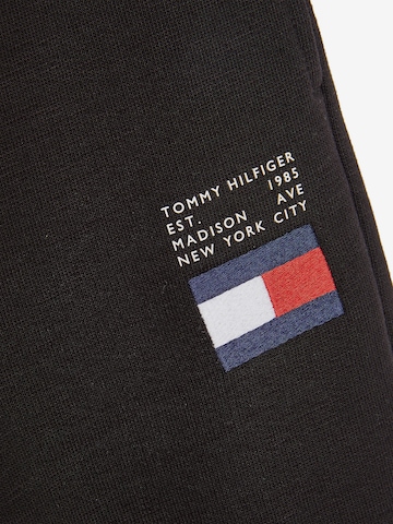 TOMMY HILFIGER - Tapered Calças em preto