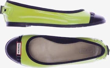 HUNTER Flats & Loafers in 37 in Green: front