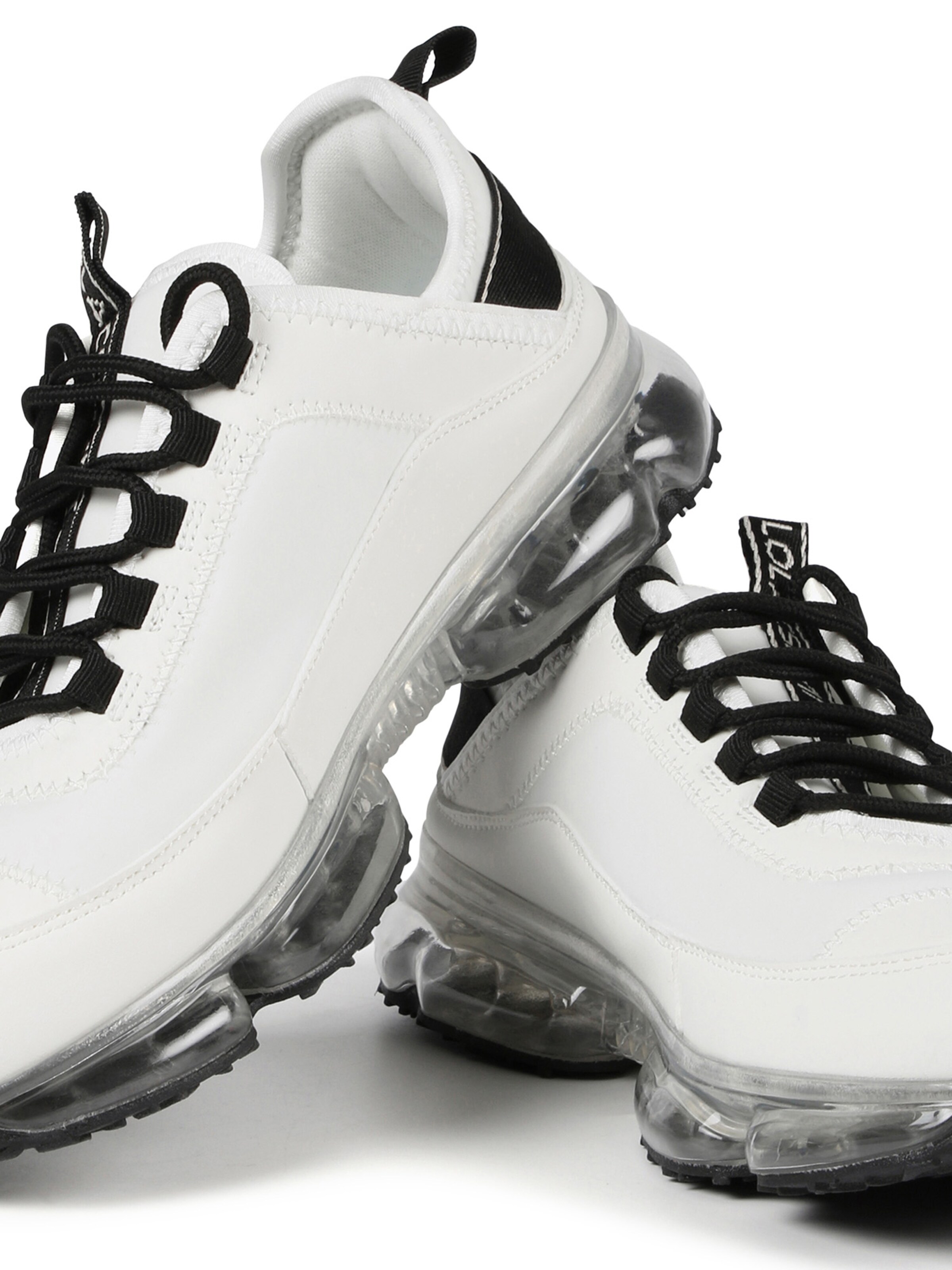 Lola Casademunt Nízke tenisky - Biela