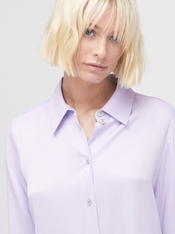 ABOUT YOU x VIAM Studio - Camisa 'MARILYN' em roxo