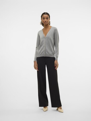 Cardigan 'SILJE' VERO MODA en gris