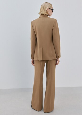 MANGO Regular Pleated Pants in Brown