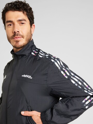 ADIDAS SPORTSWEAR Sportjacke 'Pride Tiro' in Schwarz