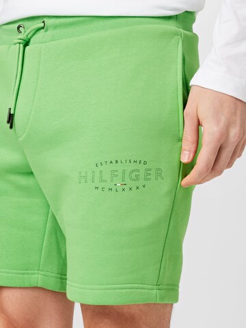 regular Pantaloni di TOMMY HILFIGER in verde