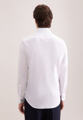 Coupe regular Chemise business 'Classic Essential' SEIDENSTICKER en blanc
