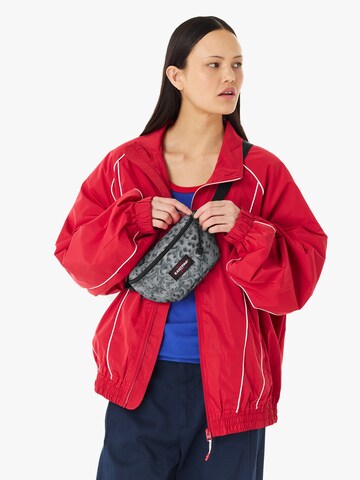 EASTPAK Torbica za okrog pasu 'Springer' | siva barva