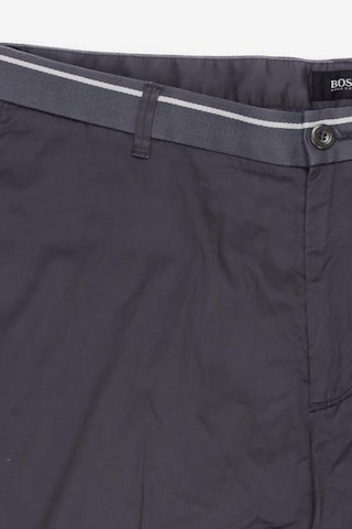 BOSS Black Shorts 38 in Grau