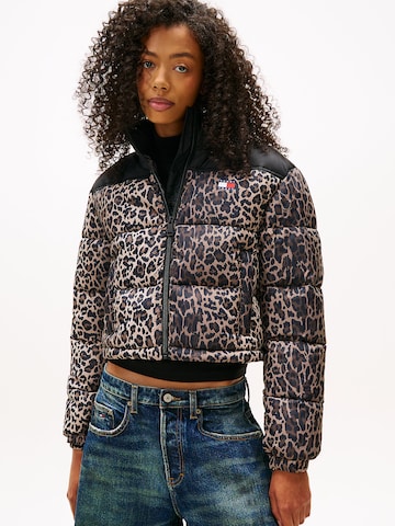 Tommy Jeans Jacke in Braun: Vorderseite