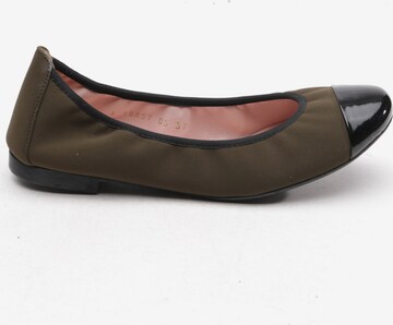 PRETTY BALLERINAS Flats & Loafers in 37 in Green: front