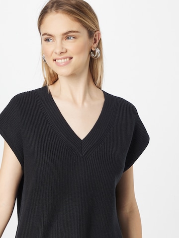 s.Oliver Pullover in Schwarz