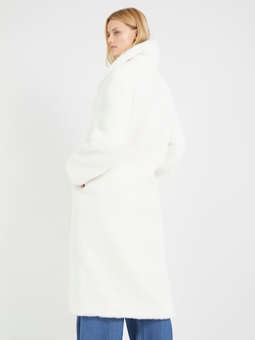 GUESS Between-Seasons Coat in White
