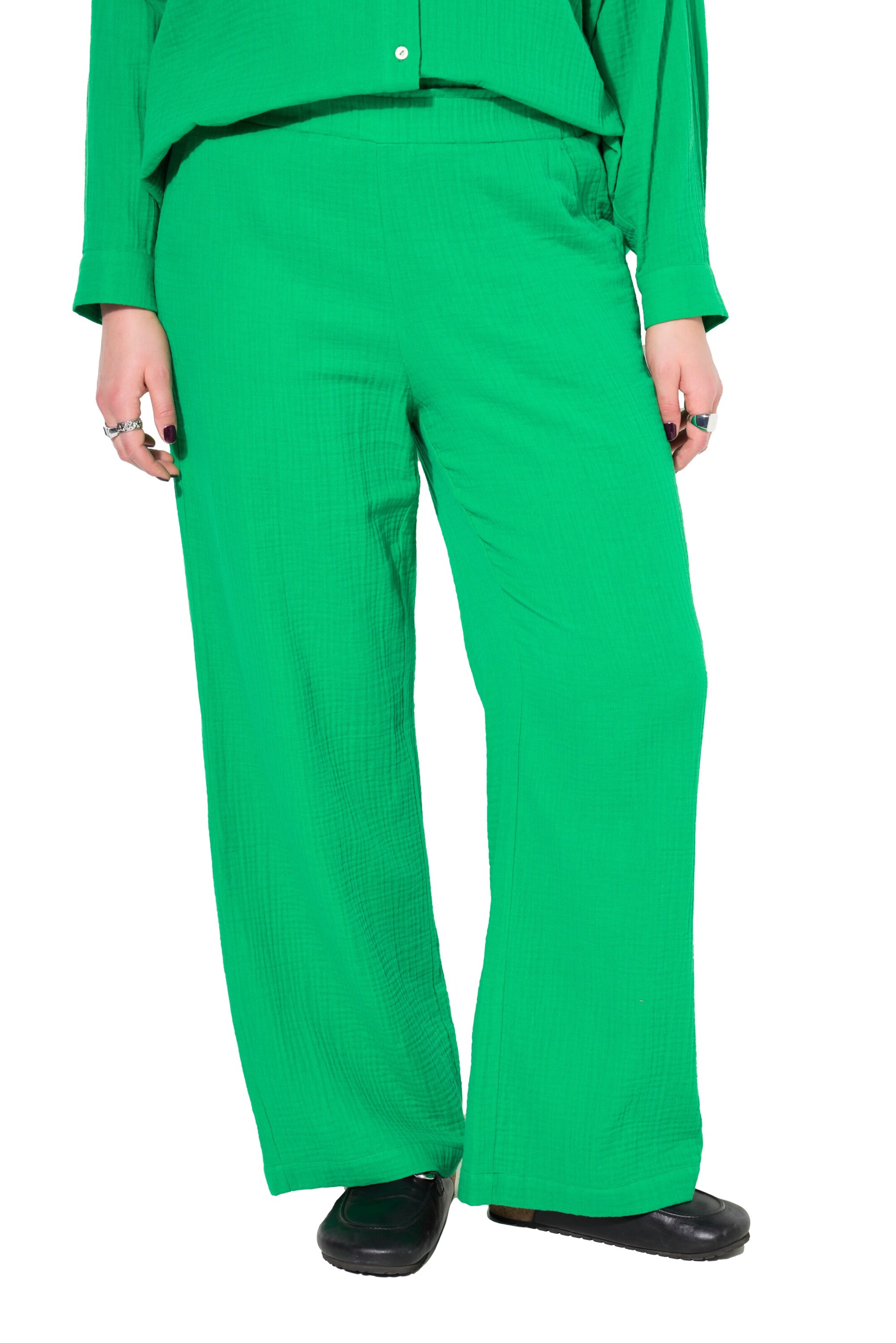 Studio Untold Wide leg Pants in Green: front