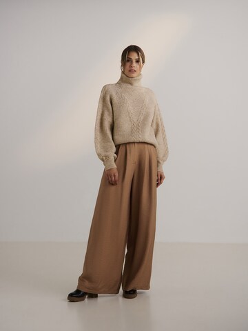Guido Maria Kretschmer Women Sweater 'Alena' in Beige