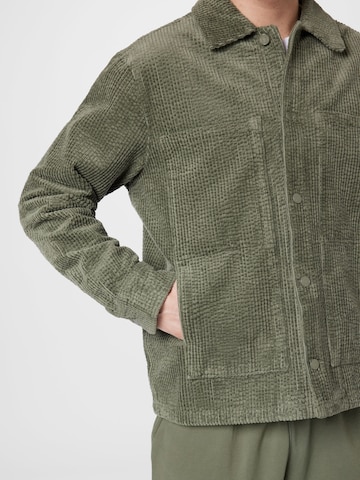 WEEKDAY Between-Season Jacket 'Roland' in Green