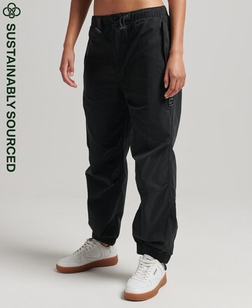 Superdry Tapered Cargobroek 'Parachute' in Zwart