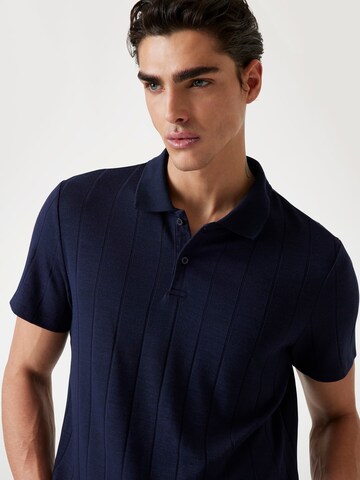 GUESS Pullover in Blau