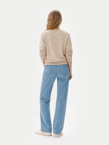 GOBI Cashmere Tröja 'Women's Essential Cashmere V-Neck Sweater' i beige
