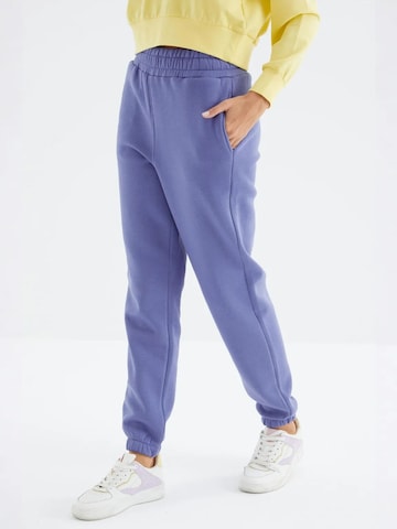 Tommy Life Regular Workout Pants in Blue: front